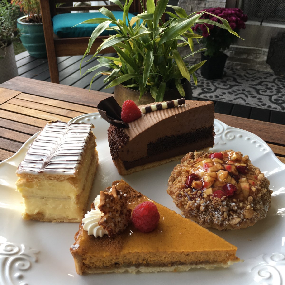 L'Artisan French Bakery 11419 19th Ave SE UNIT B103, Everett