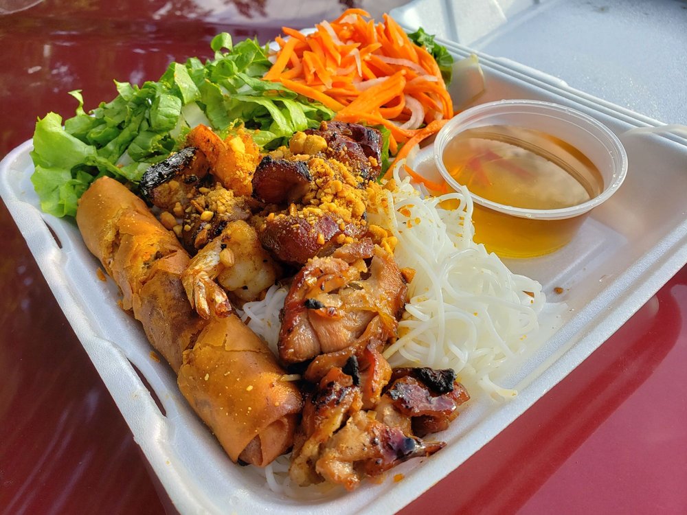 White Lotus Restaurant 35 SE Everett Mall Way # 106, Everett