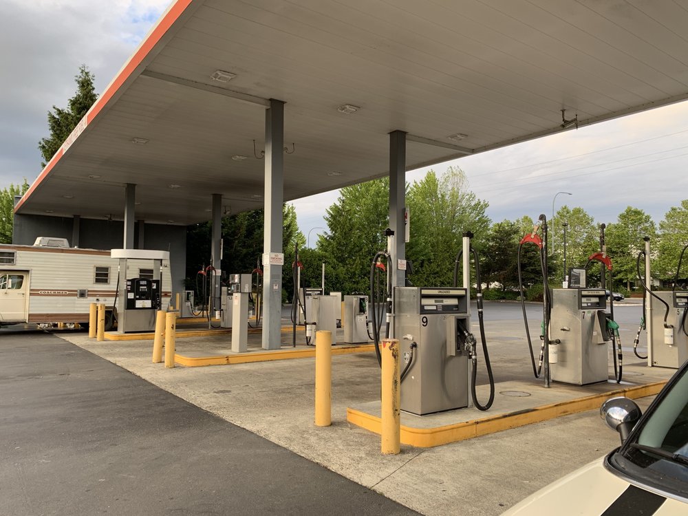 Tahoma Gas 2520 70th Ave E, Fife
