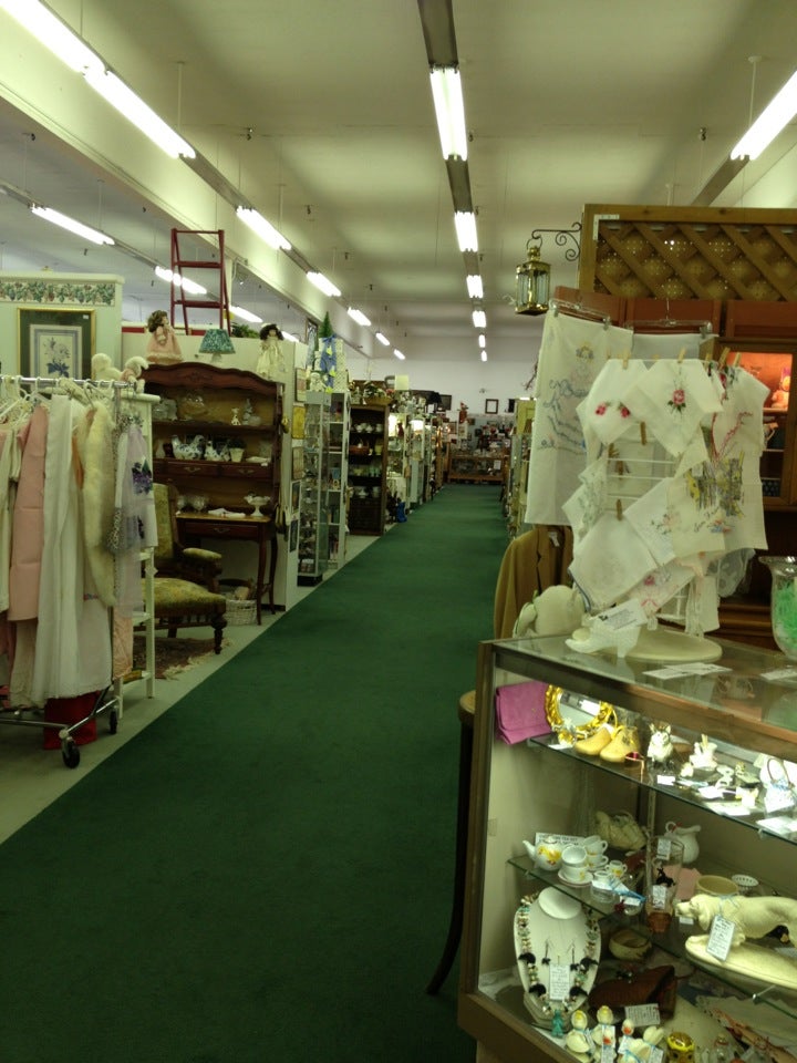Tacoma Antique Center At Fife Llc 1414 54th Ave E, Fife