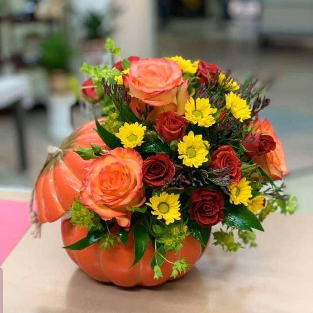 Flowers on Base at Fort Lewis Bldg 5280 41st Division Rd, Joint Base Lewis-McChord