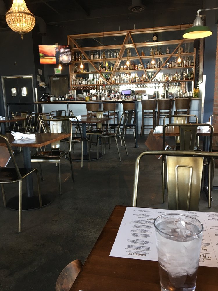 Kennewick, WA Restaurants Open for Takeout, Curbside Service and/or