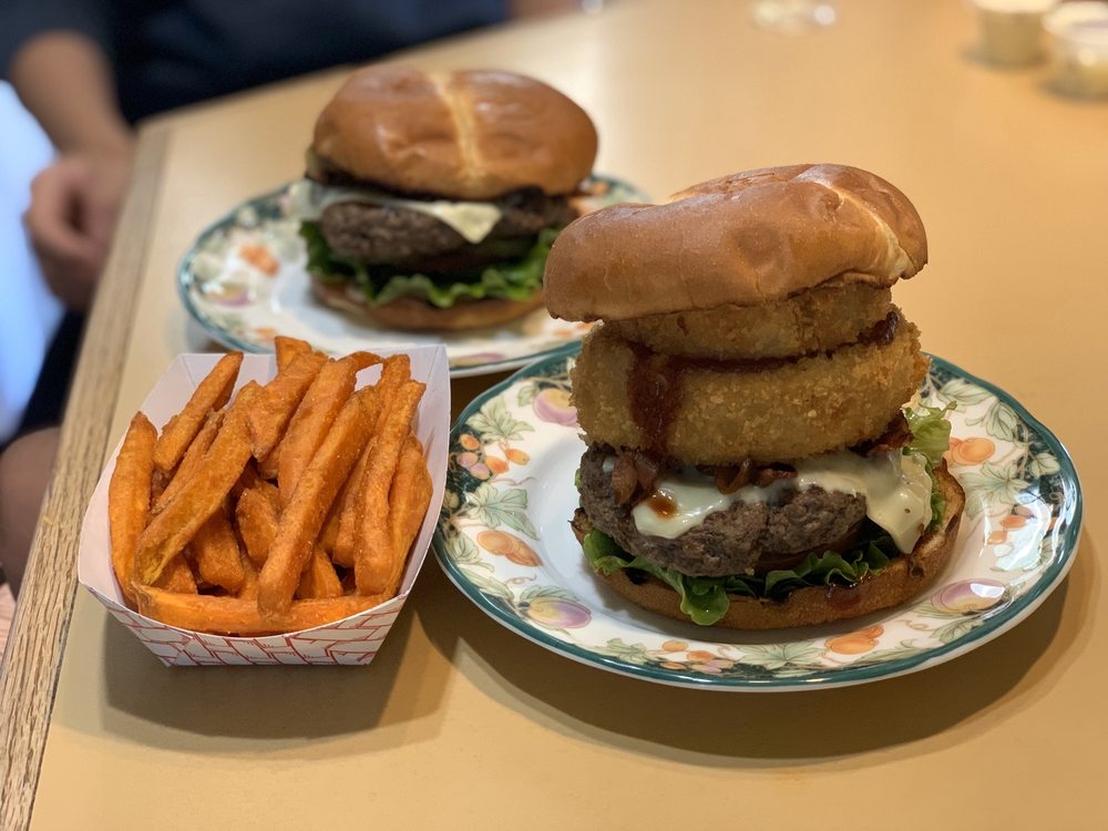 A Burger Place 11601 Harbour Pointe Blvd, Mukilteo
