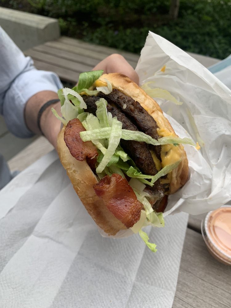 Herfy's Burgers 8460 164th Ave NE #120, Redmond