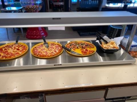 Round Table Pizza 302 SW 43rd St, Renton