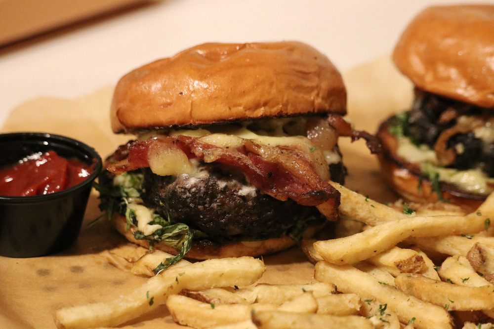 8oz Burger & Co 1401 Broadway, Seattle