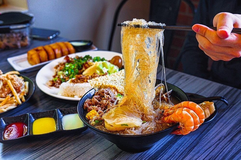 19 GOLD Taiwanese Restaurant 十九金麻辣燙 3601 Fremont Ave N #101, Seattle