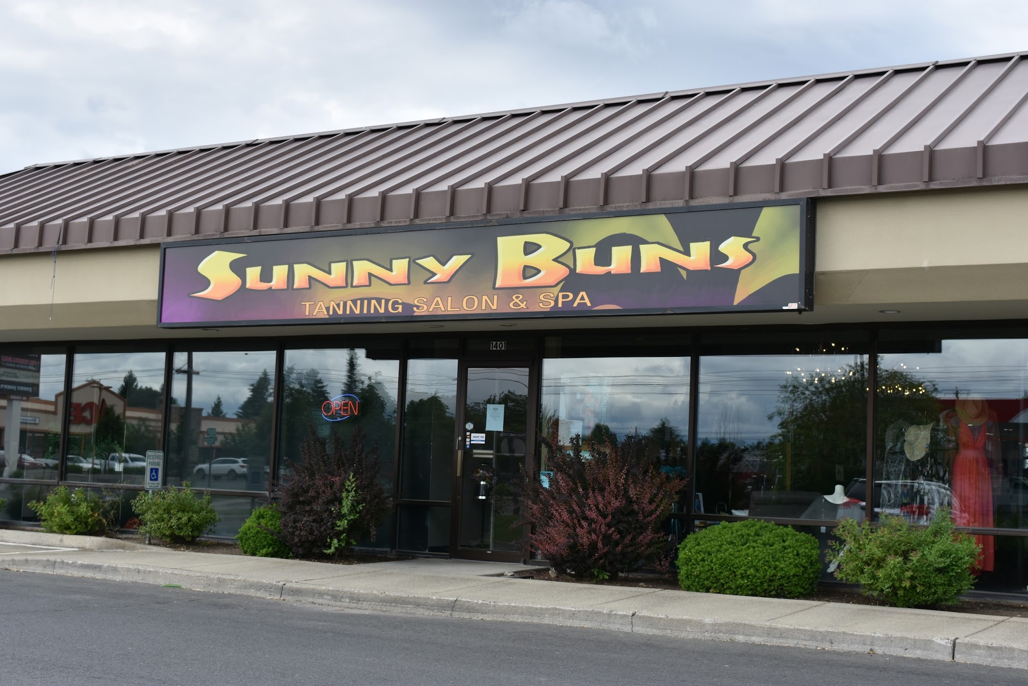 Sunny Buns Tanning Salon & Day Spa Valley