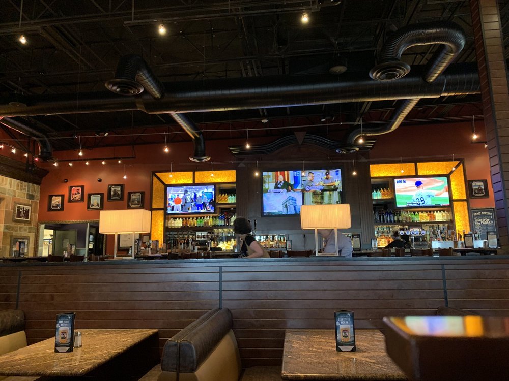 BJ's Restaurant & Brewhouse 4502 S Steele St Ste 1500, Tacoma