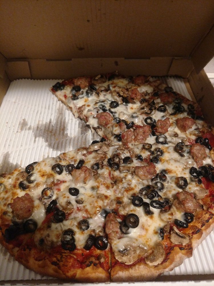 Cerello's Pizza, Wine Cafe 4916 Center St P, Tacoma