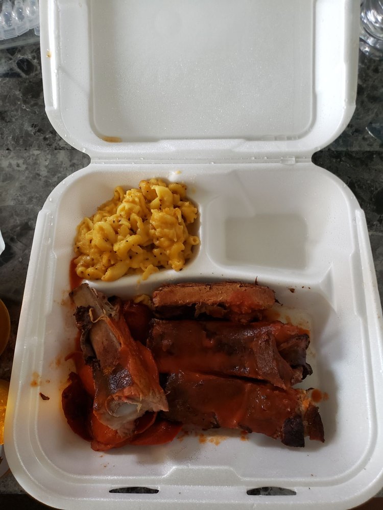 Bob's Bar-B-Q Pit 911 S 11th St, Tacoma