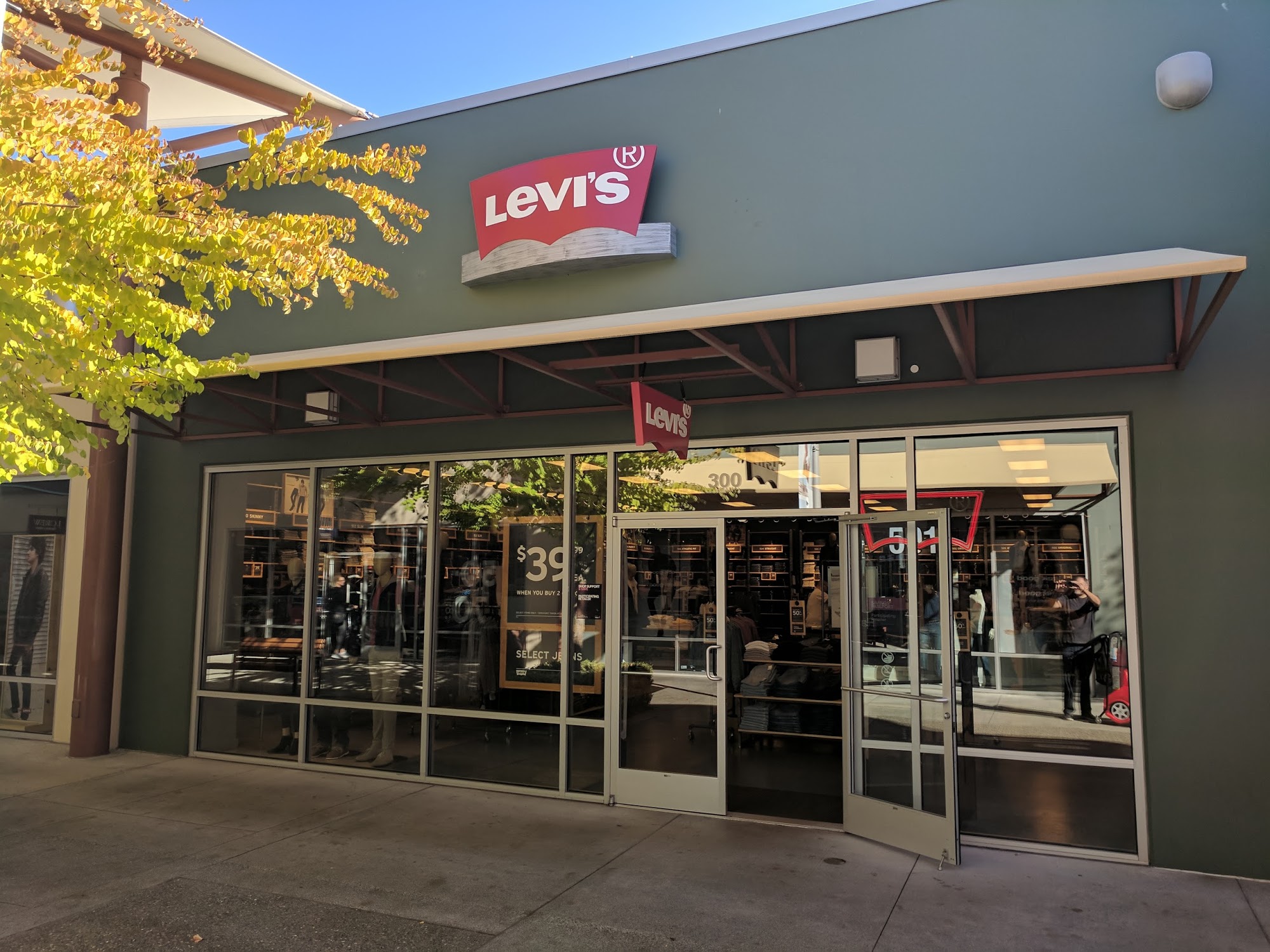 Levi’s Outlet Store