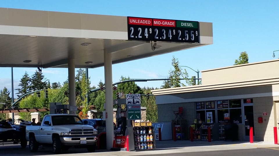 Fred Meyer Fuel Center 4402 Bridgeport Way W, University Place