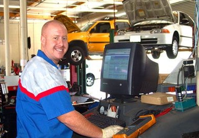 Richi's Auto Repair 2215 70th Ave W, University Place
