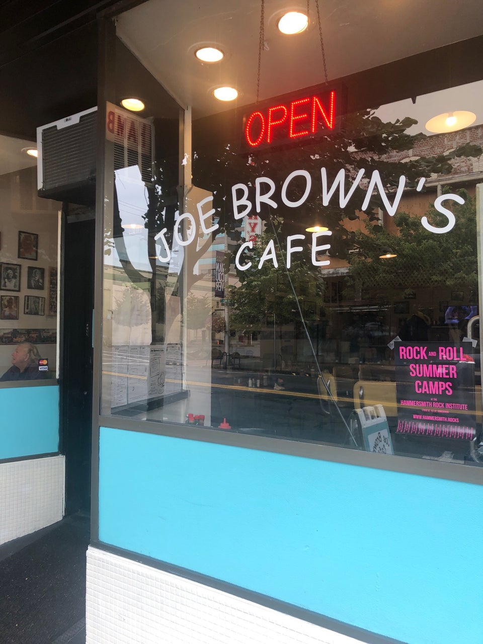Joe Brown's Cafe 817 Main St, Vancouver