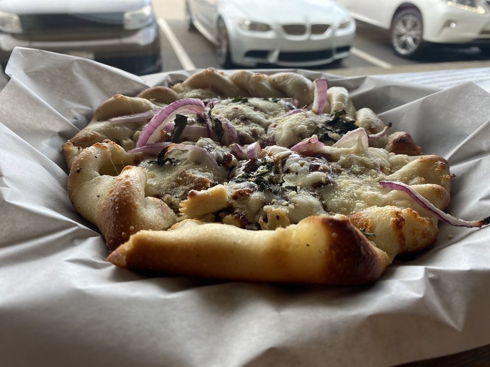 Blind Onion Pizza & Pub 2100 SE 164th Ave, Vancouver