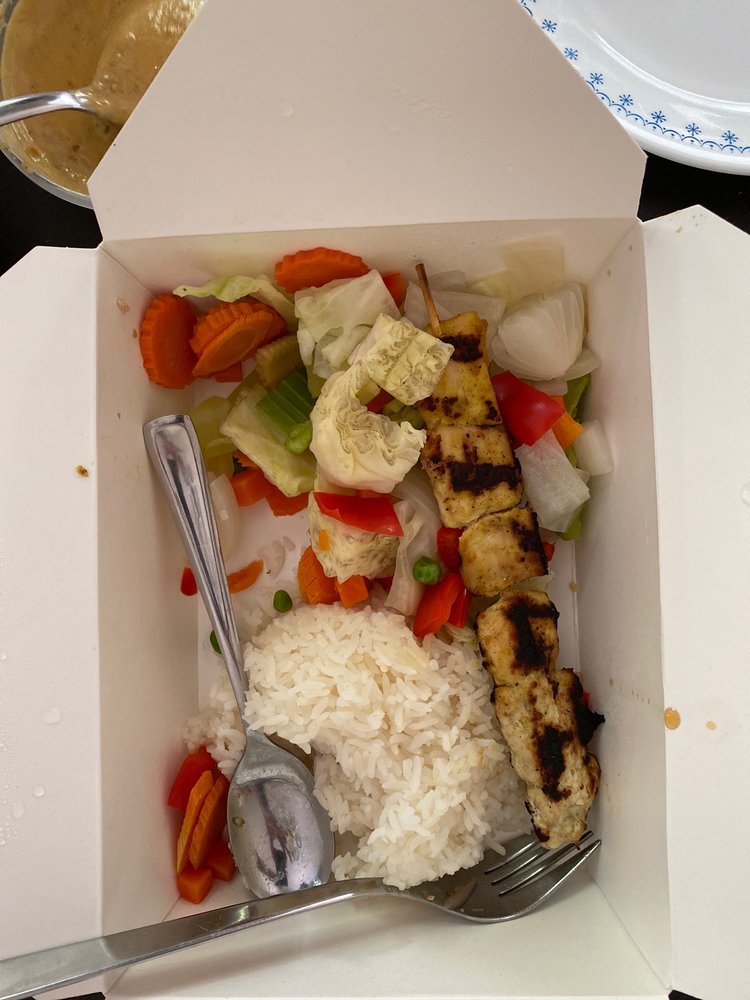 Arawan Thai Cuisine 700 SE 160th Ave, Vancouver