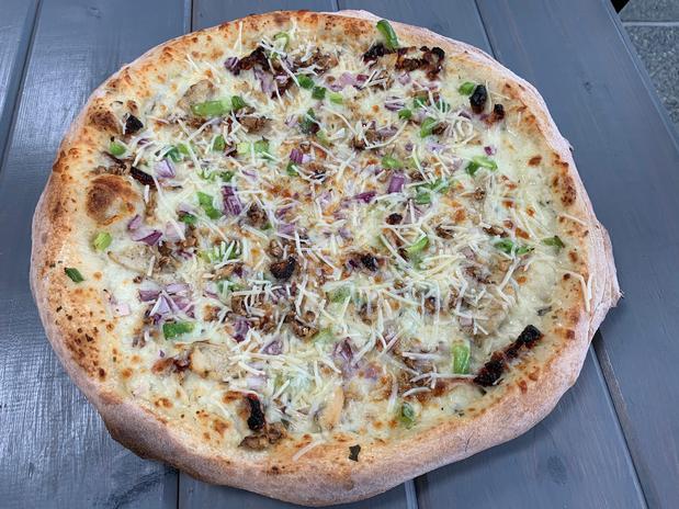 Champ Pizza 1900 NE 162nd Ave suite D113, Vancouver