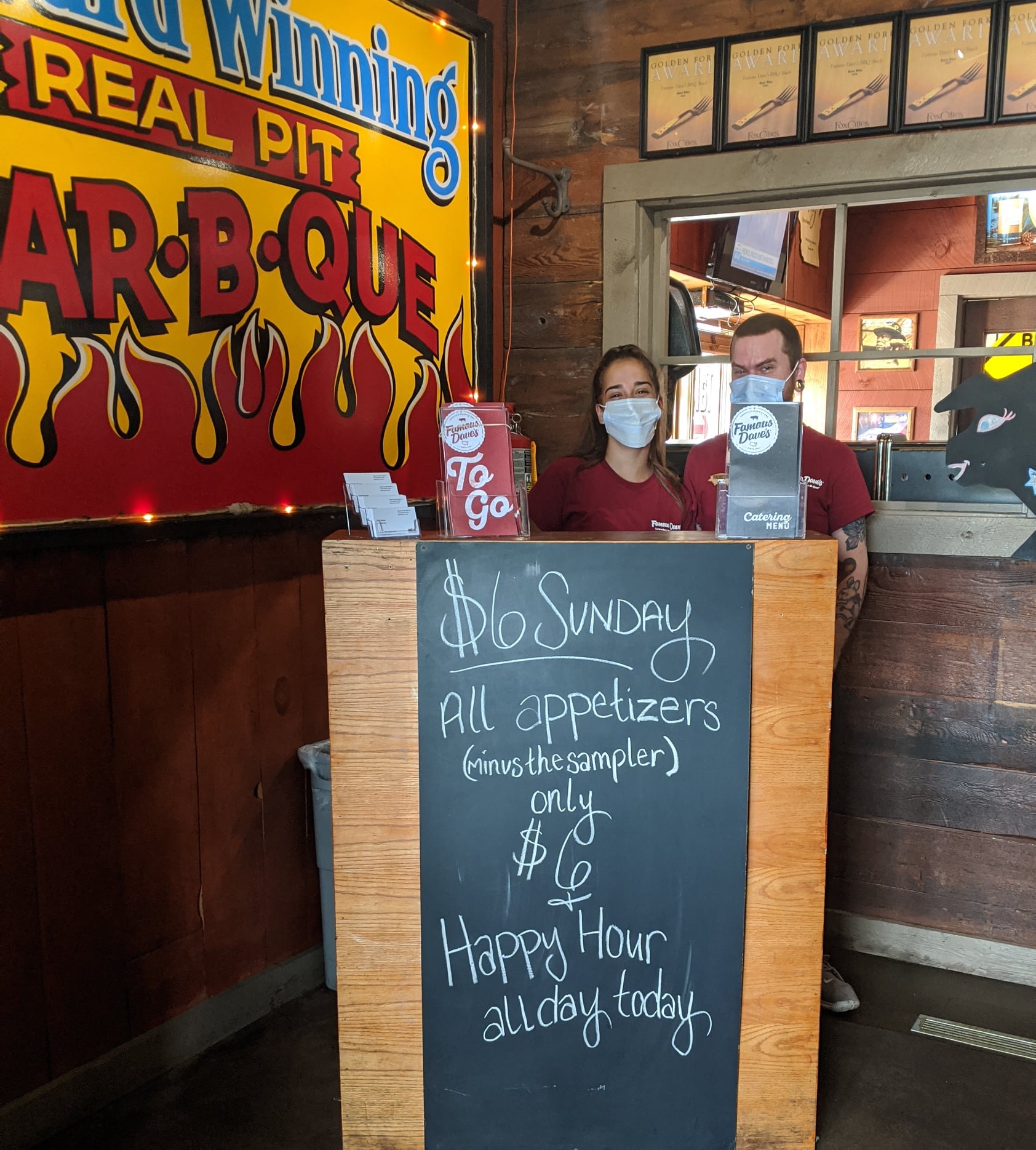 Famous Dave's Bar-B-Que 1170 N Westhill Blvd, Appleton