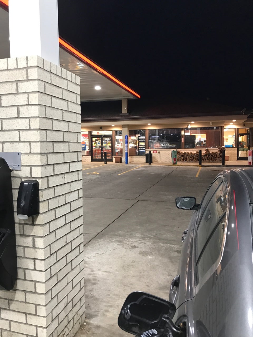 KWIK TRIP #1010 1299 Washington Ave, Cedarburg