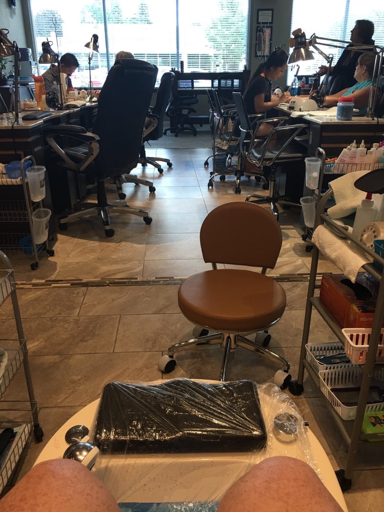 Ritz Nails & Salon W61N297 Washington Ave #5, Cedarburg