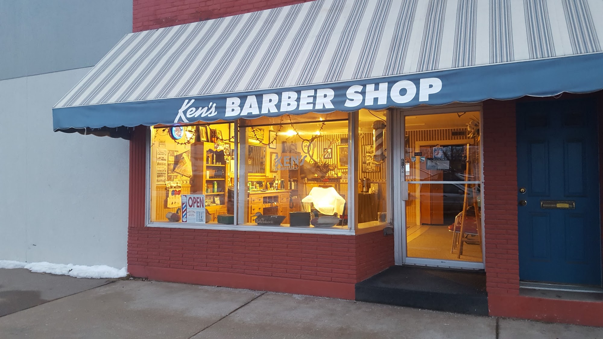 Ken's Barber Shop