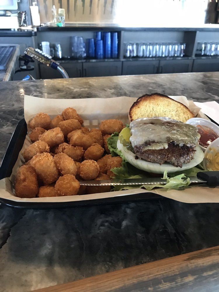 Mr. Brews Taphouse 5271 High Crossing Blvd, Madison