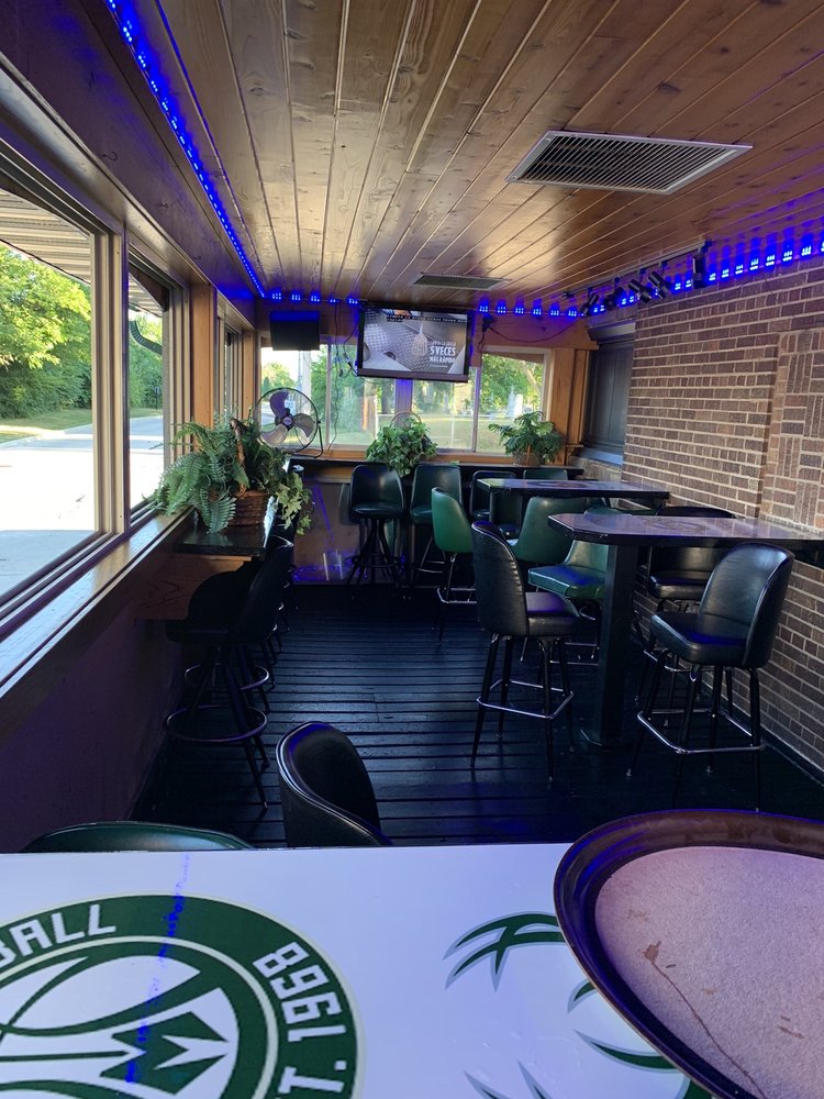 Kelly's Bleachers 5218 W Bluemound Rd, Milwaukee