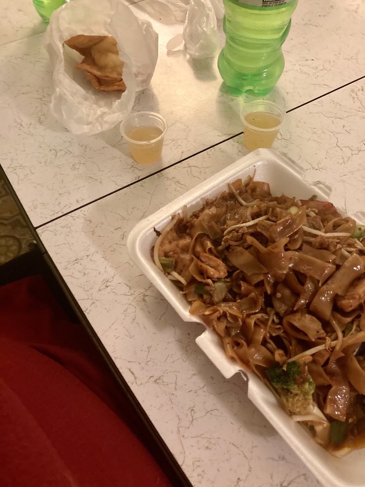 Thai Bangkok Express 9201 W Capitol Dr, Milwaukee