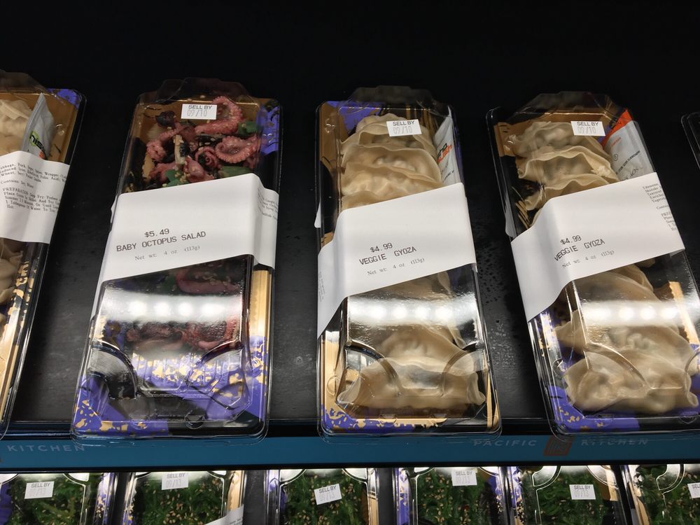 Metro Market 4075 N Oakland Ave, Shorewood