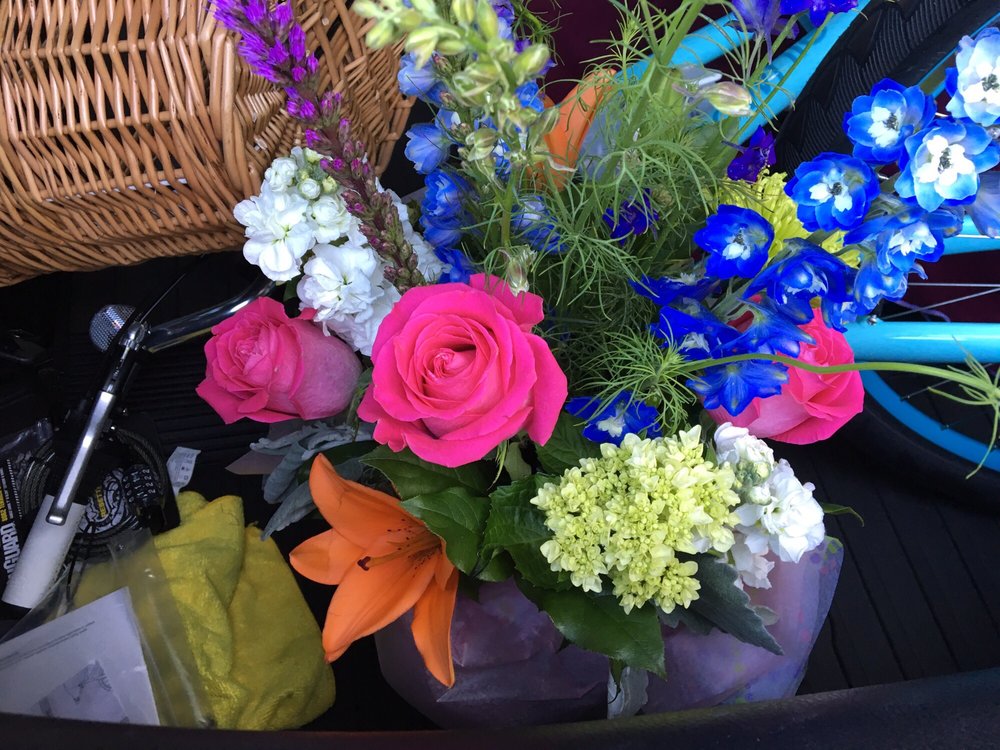 Grande Flowers 1433 E Capitol Dr, Shorewood