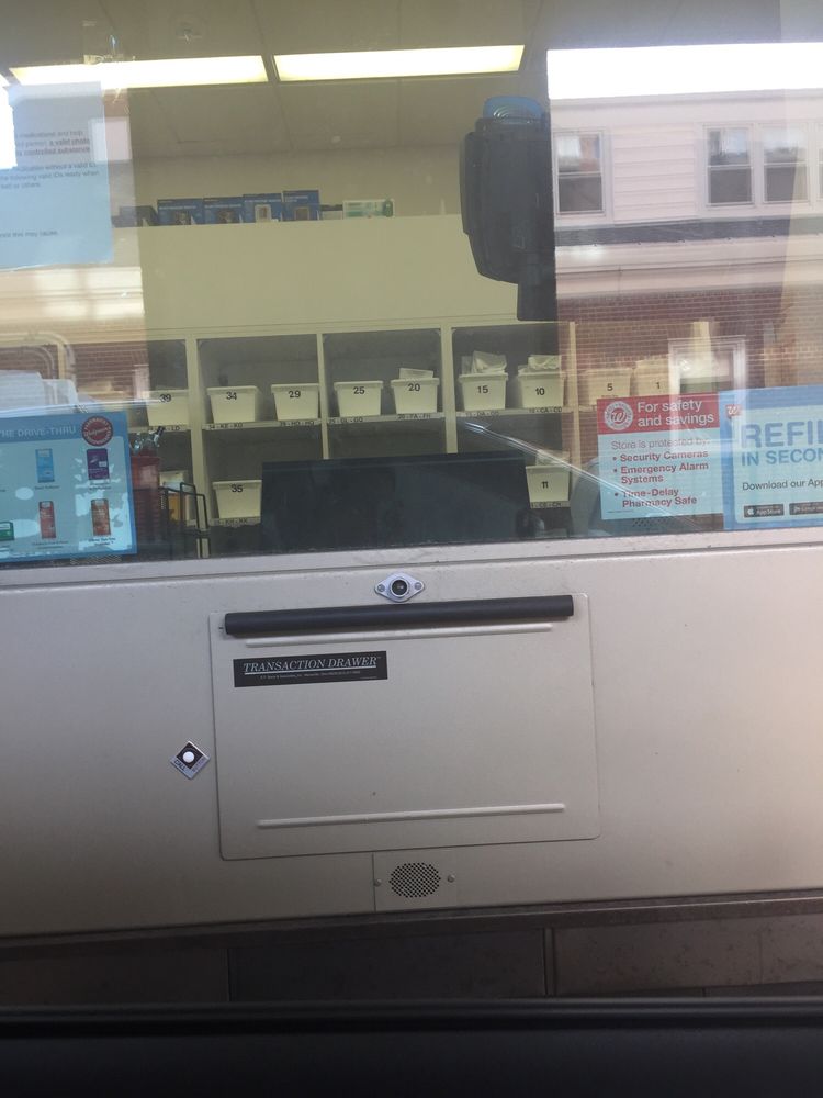 Western Union Walgreens, 4035 N Oakland Ave, Shorewood