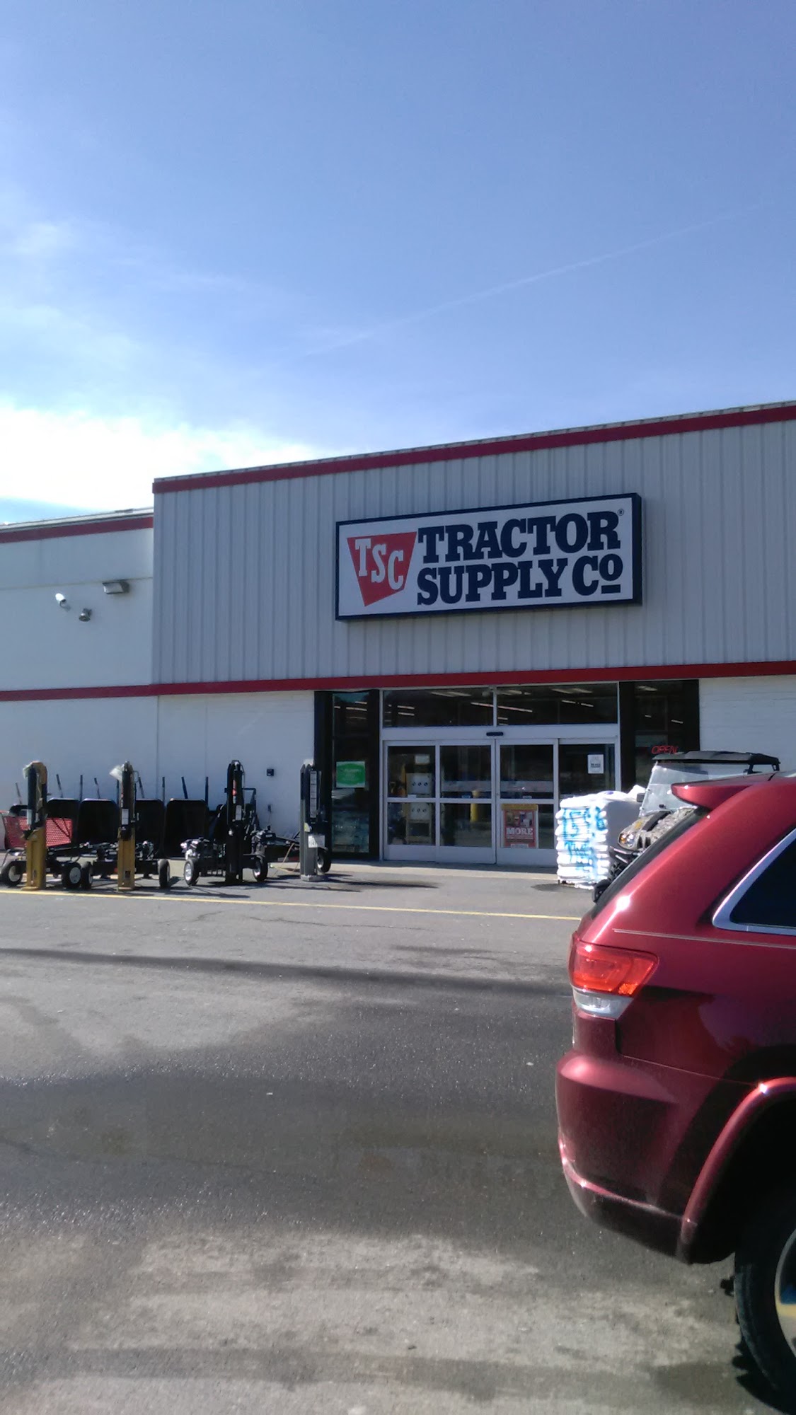 TRACTOR SUPPLY CO. - 4303 Robert C Byrd Dr, Beckley WV - Hours