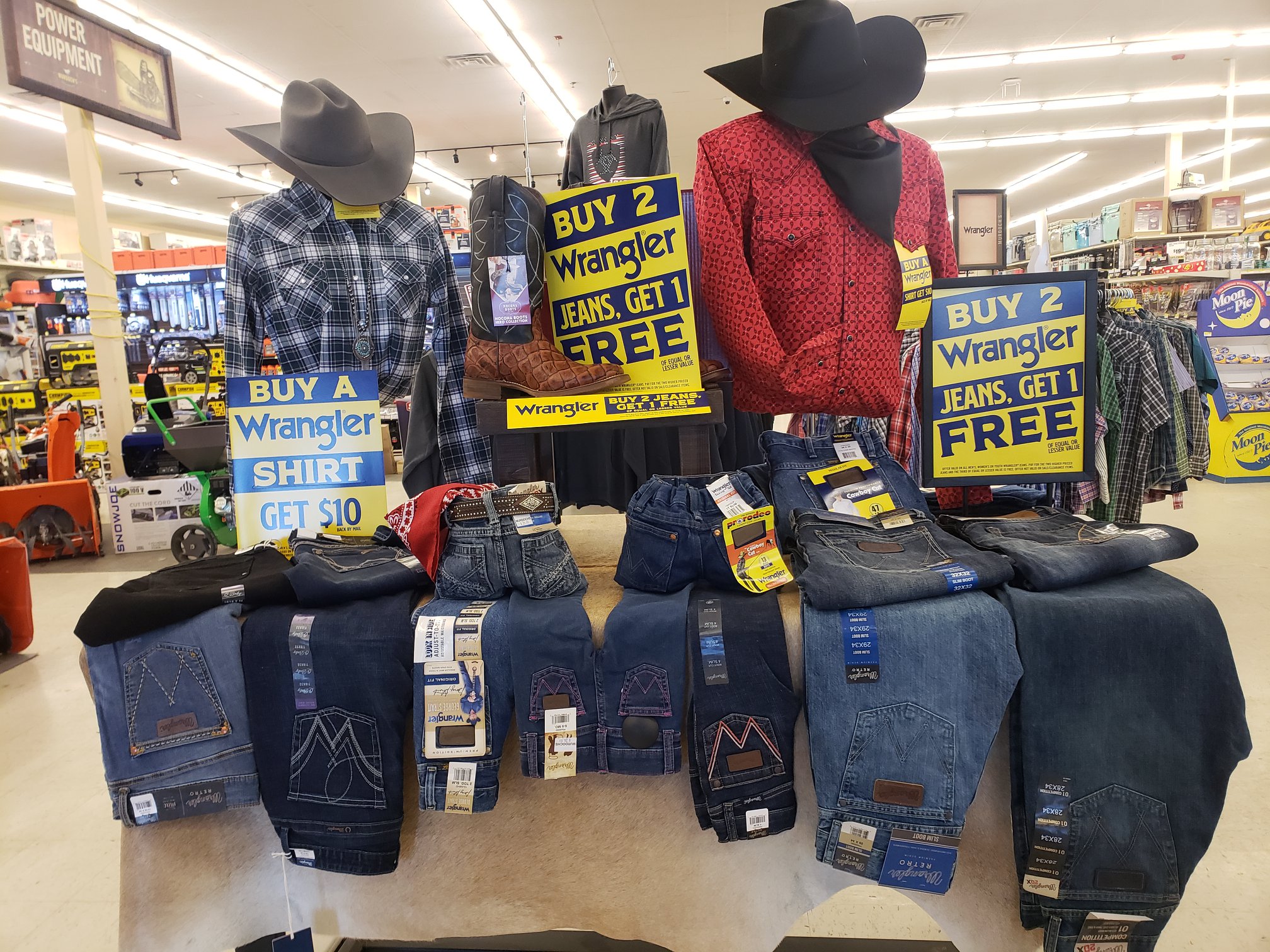 MURDOCH'S RANCH & HOME SUPPLY - Cheyenne WY - Hours, Directions ...